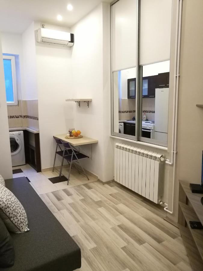Apartment In The Heart Of Beograd Bagian luar foto